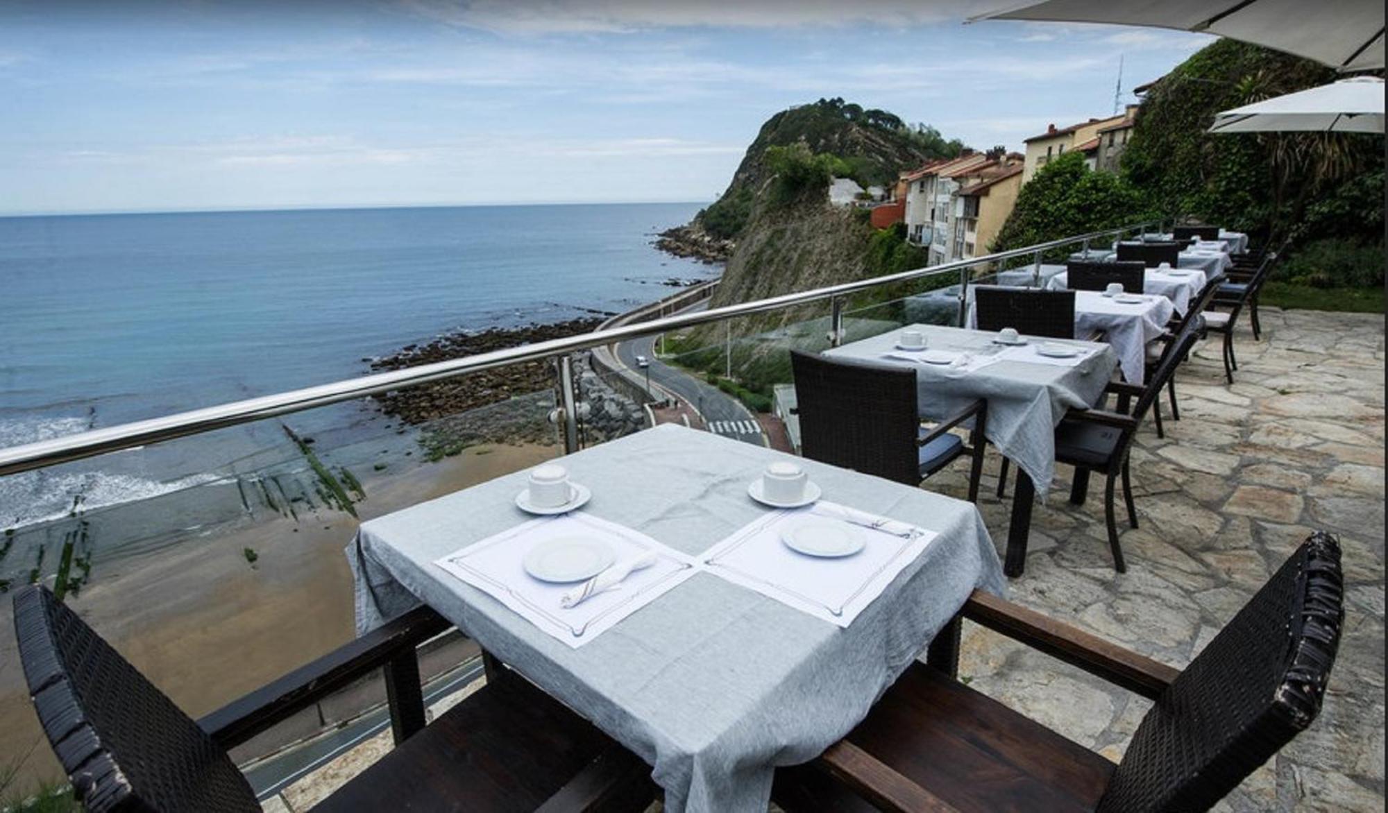 Hotel Itxas Gain Getaria Exterior photo