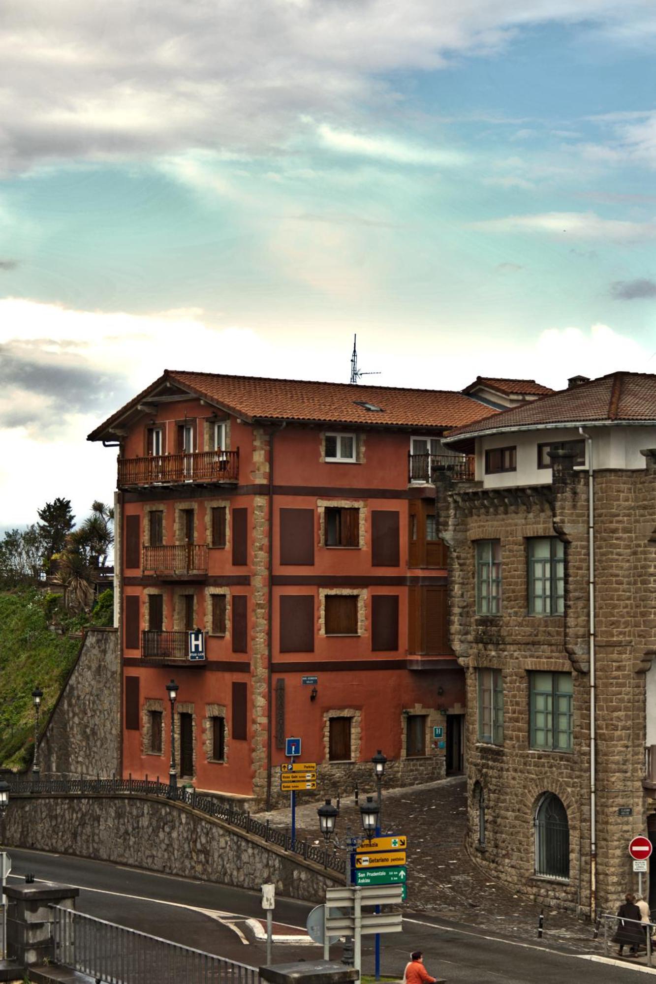 Hotel Itxas Gain Getaria Exterior photo
